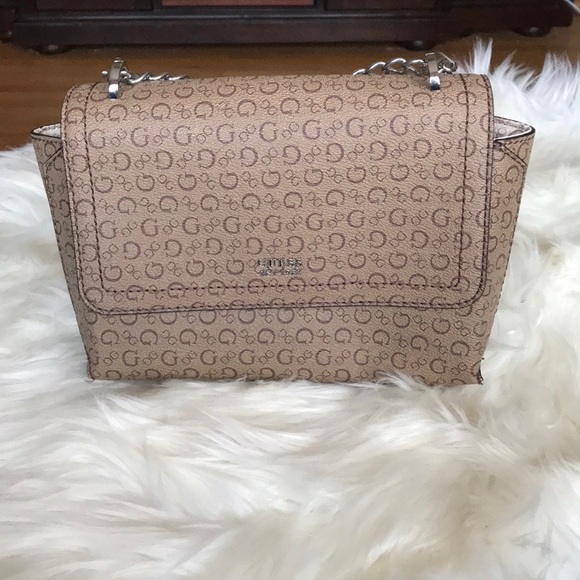 GUESS LOGO SLING BAG - Picture 2 of 8